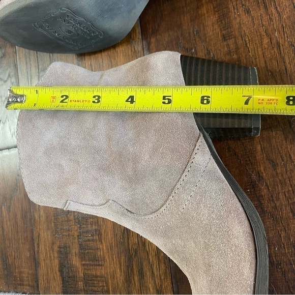 LUCKY BRAND Taupe Suede Side Zipper Western Booties - Picture 15 of 15